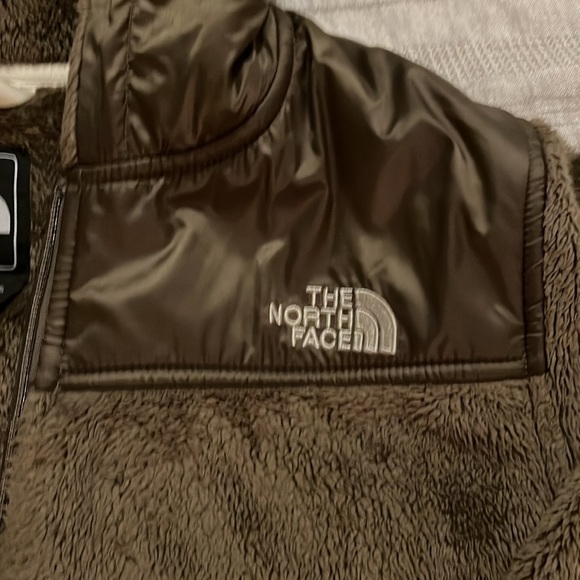 The North Face Fleece jacket. New without tags - Picture 3 of 8